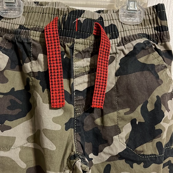 Little boys camo pants size 4- Life and Legend - Picture 2 of 6